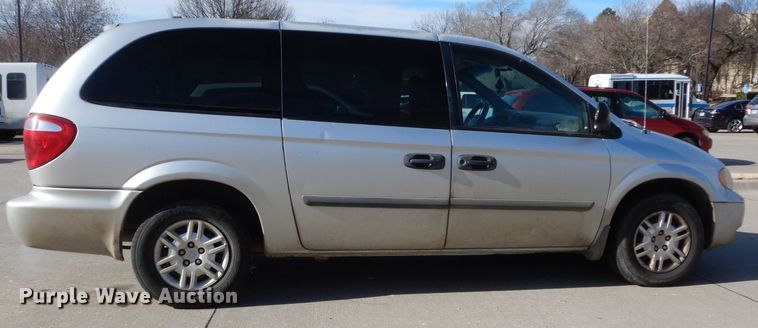 image for item GF9977 2005 Dodge Grand Caravan van