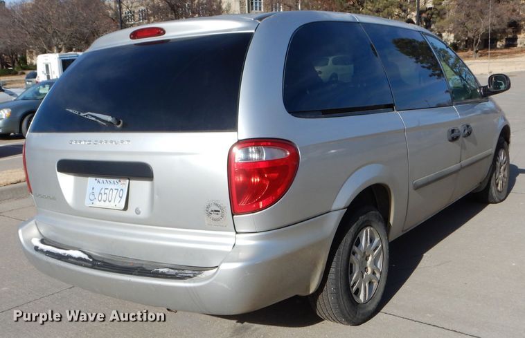 image for item GF9977 2005 Dodge Grand Caravan van