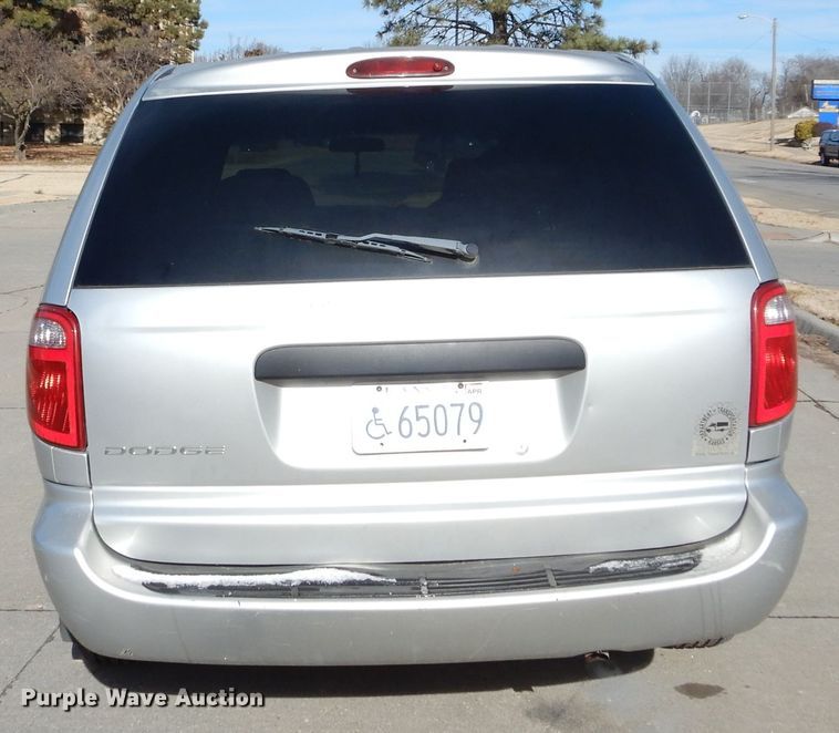 image for item GF9977 2005 Dodge Grand Caravan van