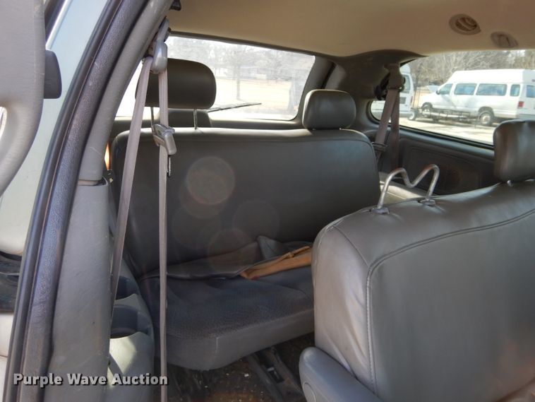 image for item GF9977 2005 Dodge Grand Caravan van