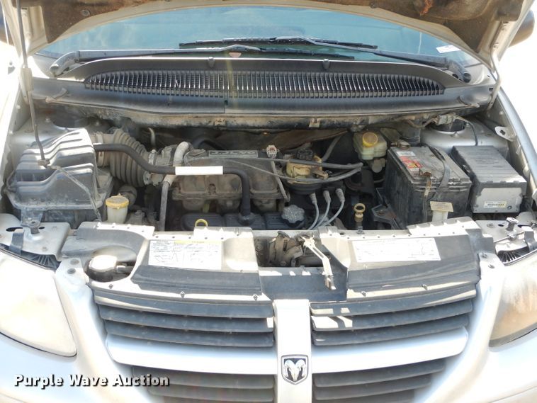 image for item GF9977 2005 Dodge Grand Caravan van