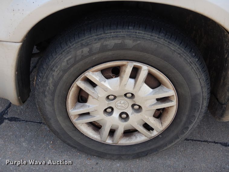 image for item GF9977 2005 Dodge Grand Caravan van