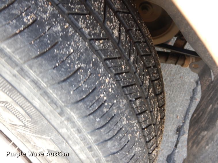 image for item GF9977 2005 Dodge Grand Caravan van