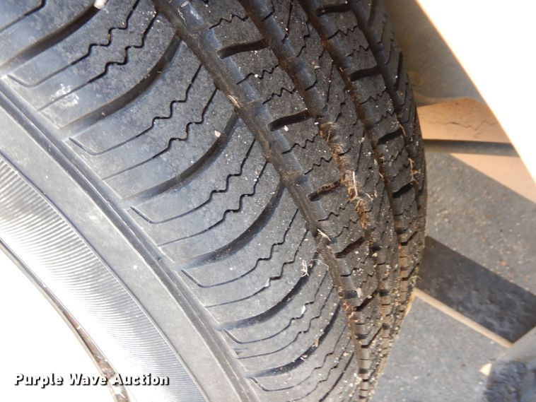 image for item GF9977 2005 Dodge Grand Caravan van