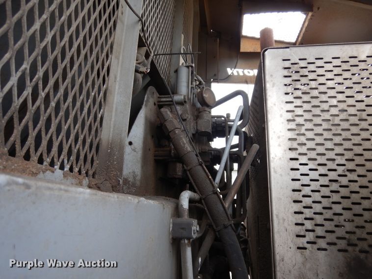 image for item GG9091 2012 Peterbilt 320 refuse truck