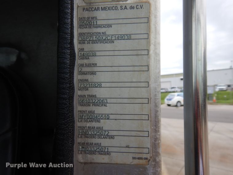 image for item GG9091 2012 Peterbilt 320 refuse truck