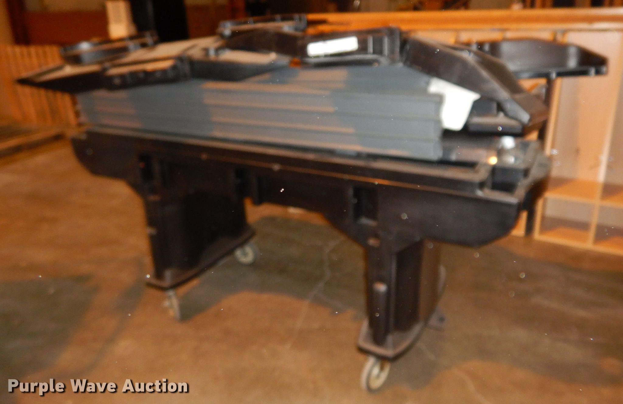 Kitchen equipment in Bonner Springs, KS Item FD9723 sold Purple Wave