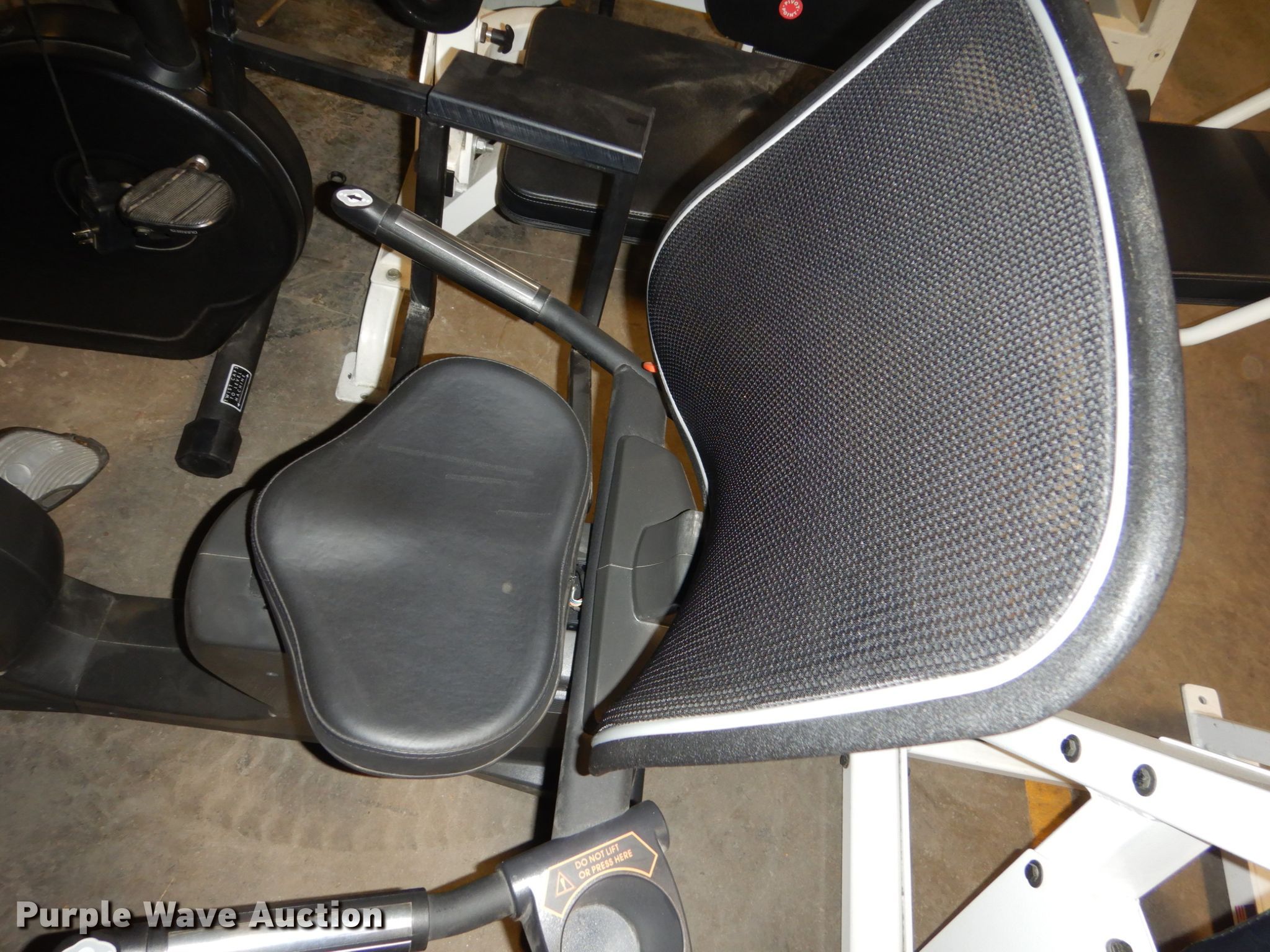 Exercise equipment in Des Moines, IA Item FU9675 sold Purple Wave