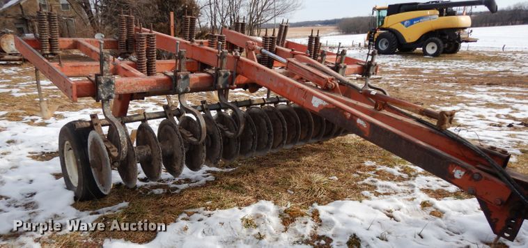 image for item DE4213 Allis Chalmers Min-Till disk ripper