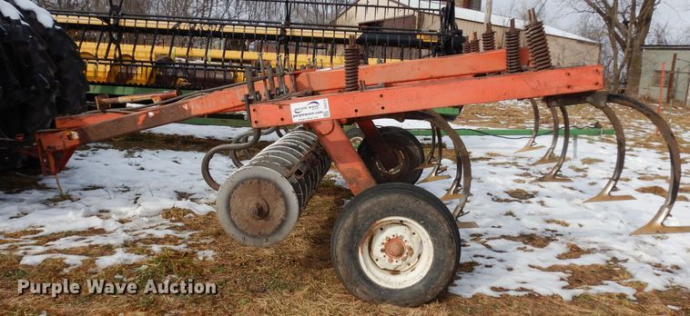 image for item DE4213 Allis Chalmers Min-Till disk ripper