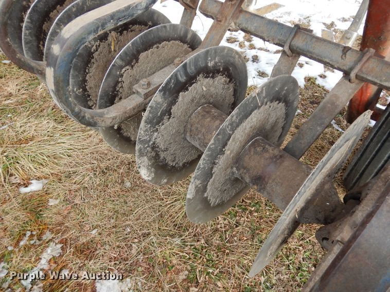 image for item DE4213 Allis Chalmers Min-Till disk ripper