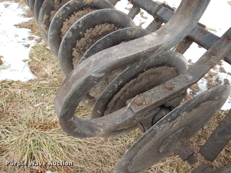 image for item DE4213 Allis Chalmers Min-Till disk ripper