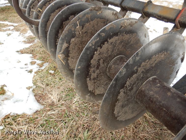 image for item DE4213 Allis Chalmers Min-Till disk ripper