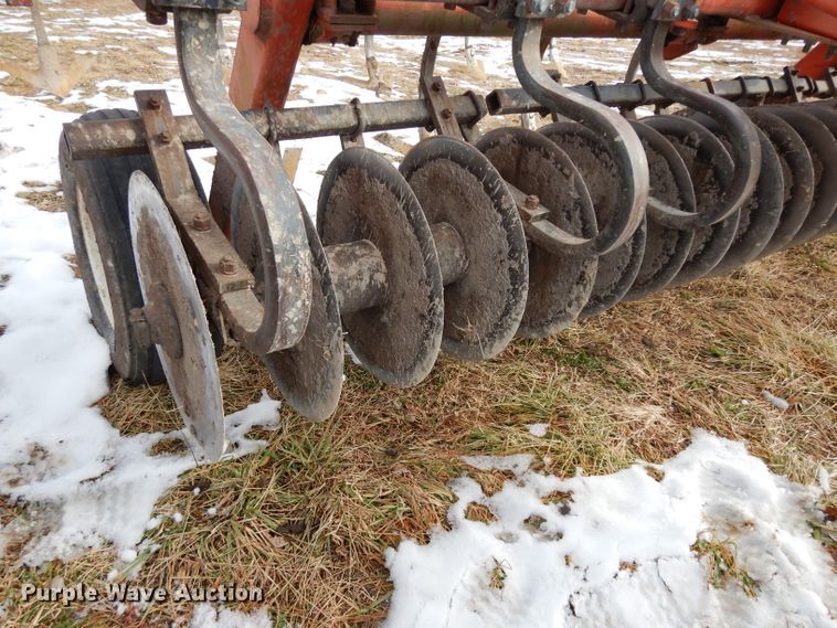 image for item DE4213 Allis Chalmers Min-Till disk ripper
