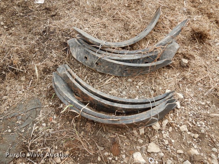 image for item DE4213 Allis Chalmers Min-Till disk ripper