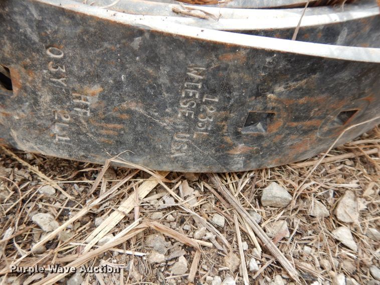 image for item DE4213 Allis Chalmers Min-Till disk ripper