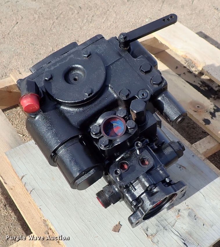 image for item FF9276 John Deere 9500 hydraulic drive