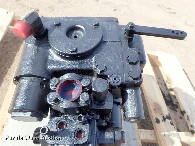 image for item FF9276 John Deere 9500 hydraulic drive