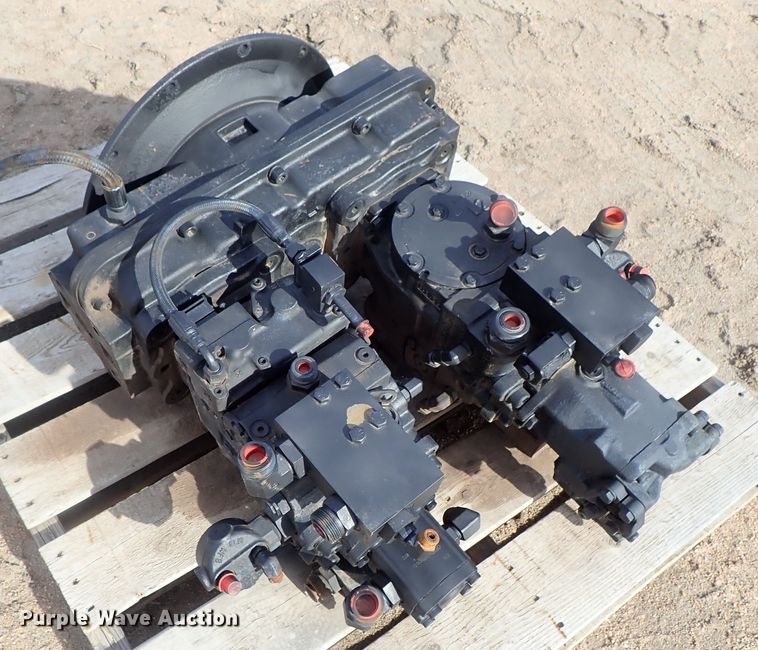 image for item FF9277 John Deere 9500 hydraulic drive