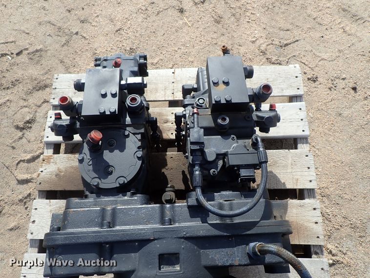 image for item FF9277 John Deere 9500 hydraulic drive