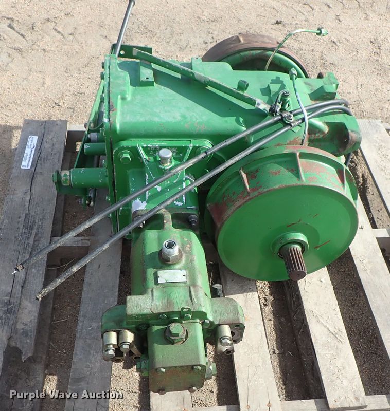 image for item FF9280 John Deere 9500 hydraulic drive