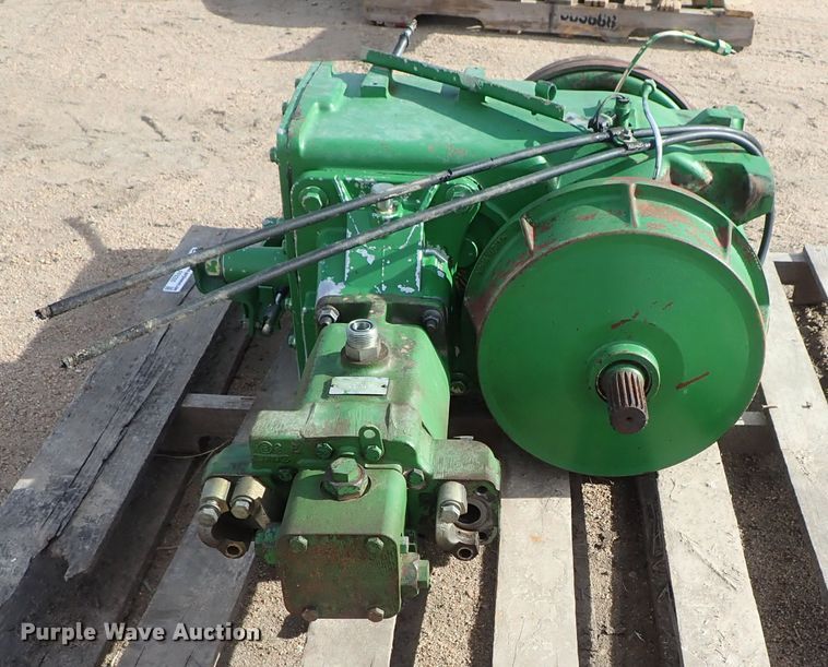 image for item FF9280 John Deere 9500 hydraulic drive