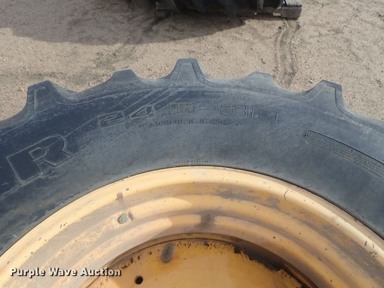 image for item FF9286 Goodyear 24.5-32 tire and wheel