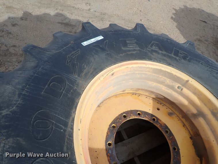 image for item FF9286 Goodyear 24.5-32 tire and wheel