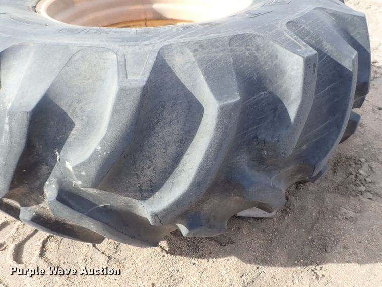 image for item FF9286 Goodyear 24.5-32 tire and wheel