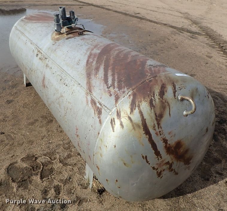 image for item FF9288 Black, Sivalls, & Bryson propane tank