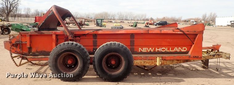 image for item FF9289 New Holland 791 manure spreader