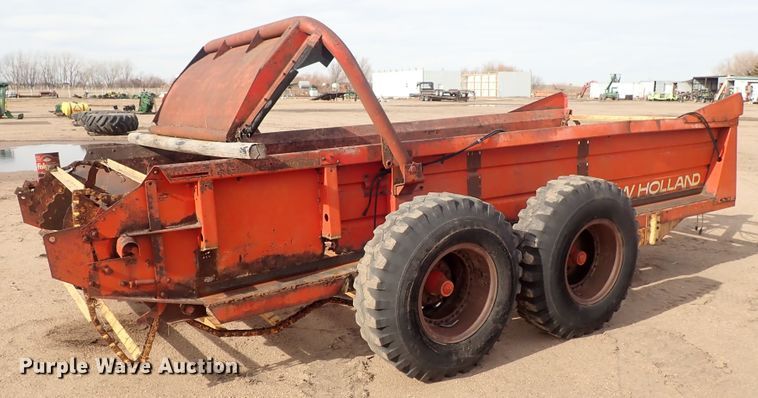 image for item FF9289 New Holland 791 manure spreader