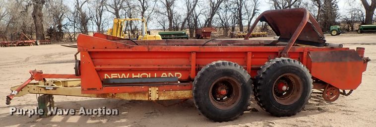 image for item FF9289 New Holland 791 manure spreader