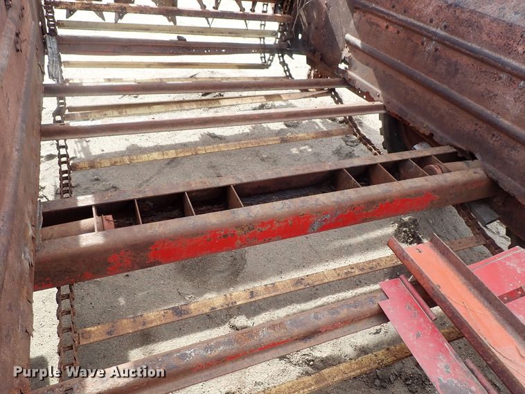 image for item FF9289 New Holland 791 manure spreader