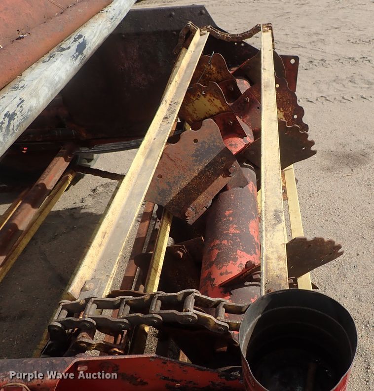 image for item FF9289 New Holland 791 manure spreader