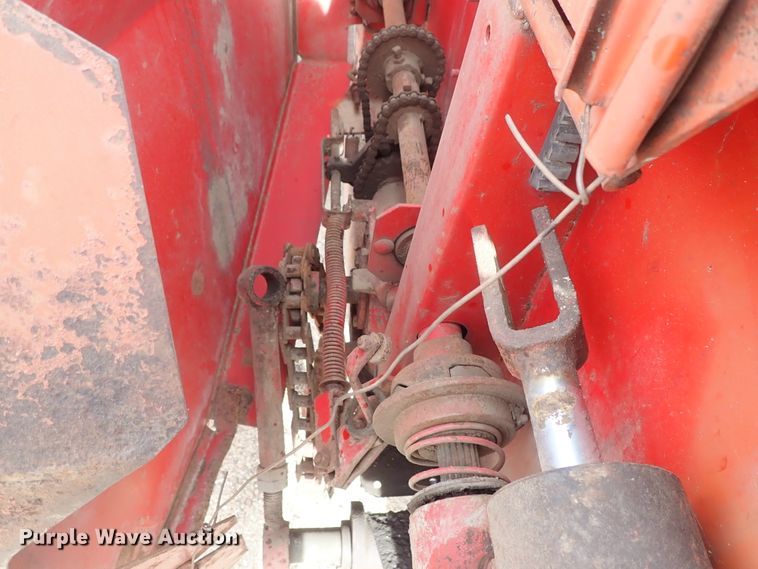 image for item FF9289 New Holland 791 manure spreader