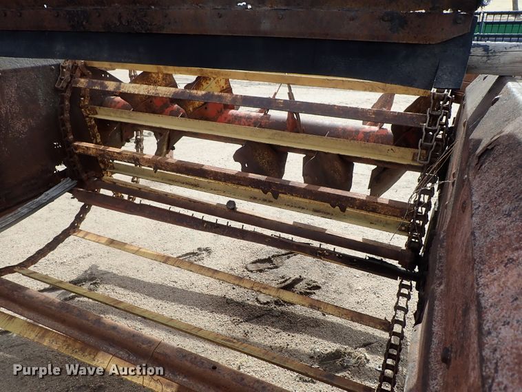 image for item FF9289 New Holland 791 manure spreader