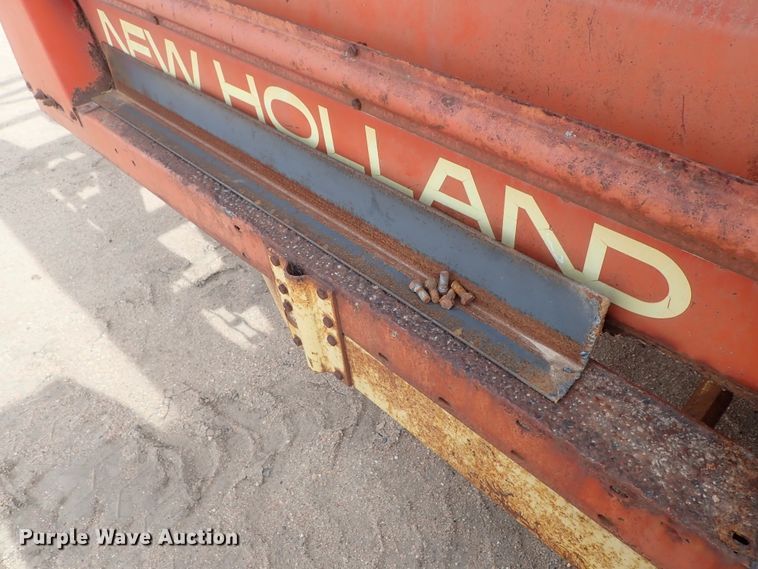 image for item FF9289 New Holland 791 manure spreader