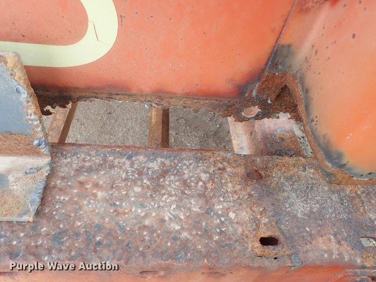 image for item FF9289 New Holland 791 manure spreader