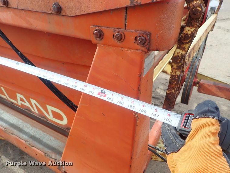 image for item FF9289 New Holland 791 manure spreader