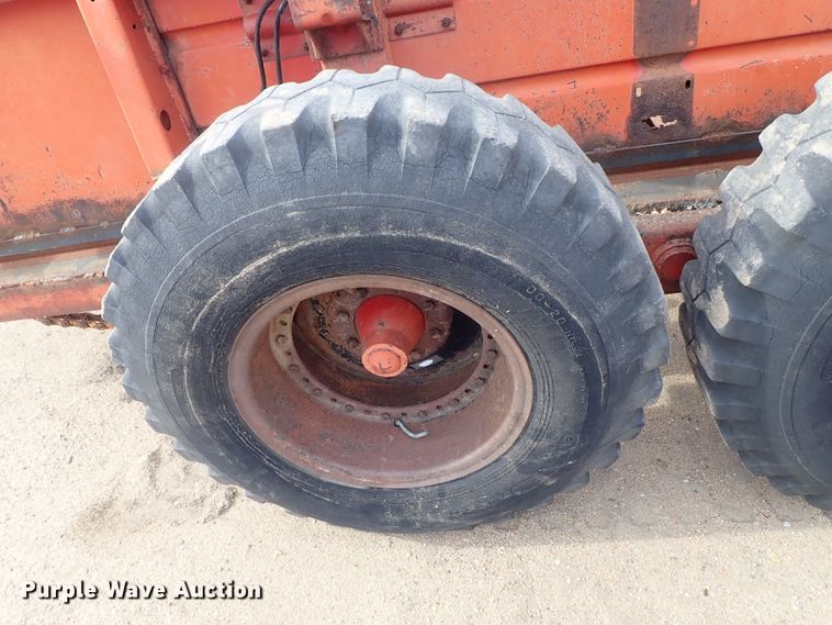 image for item FF9289 New Holland 791 manure spreader