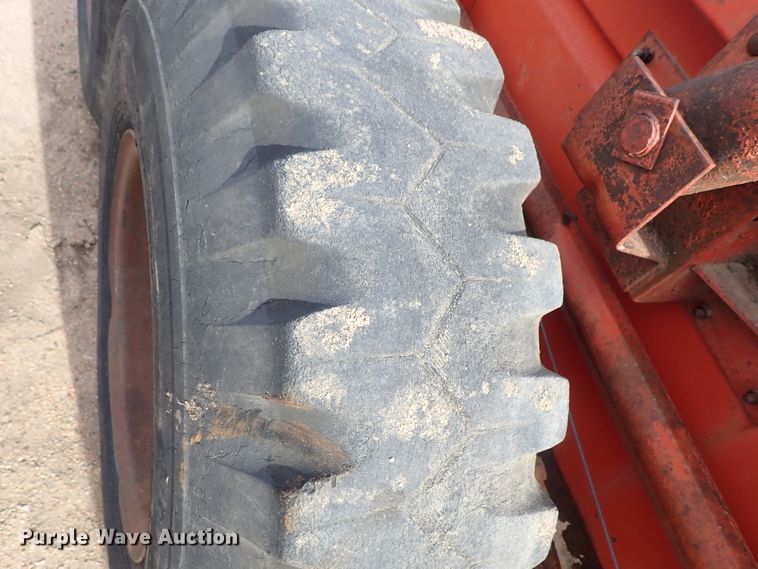 image for item FF9289 New Holland 791 manure spreader