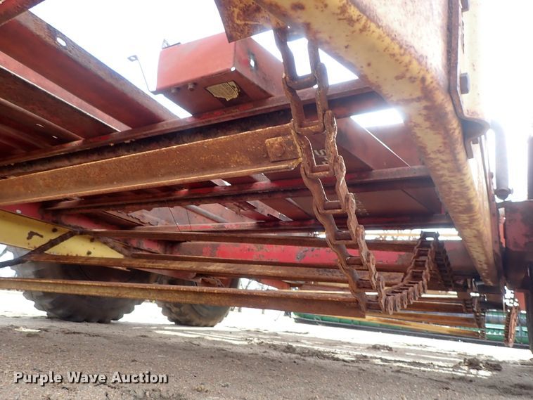 image for item FF9289 New Holland 791 manure spreader