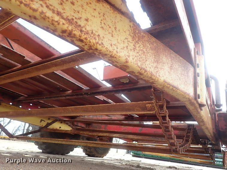 image for item FF9289 New Holland 791 manure spreader