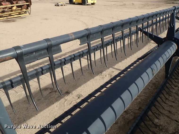 image for item FF9291 1995 John Deere 930 platform head