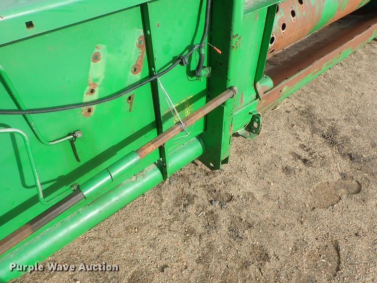 image for item FF9291 1995 John Deere 930 platform head