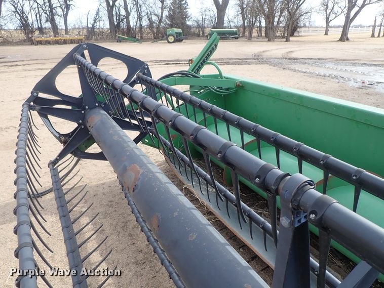 image for item FF9291 1995 John Deere 930 platform head