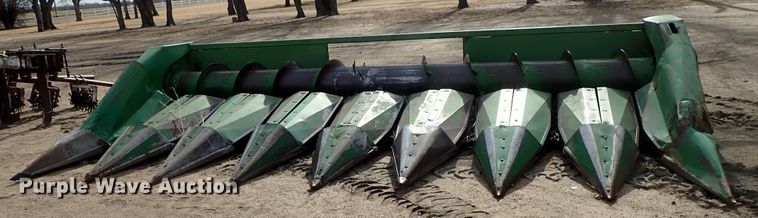 image for item FF9293 John Deere 853A All-Crop row head