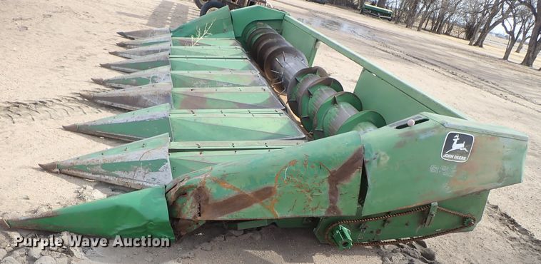 image for item FF9293 John Deere 853A All-Crop row head