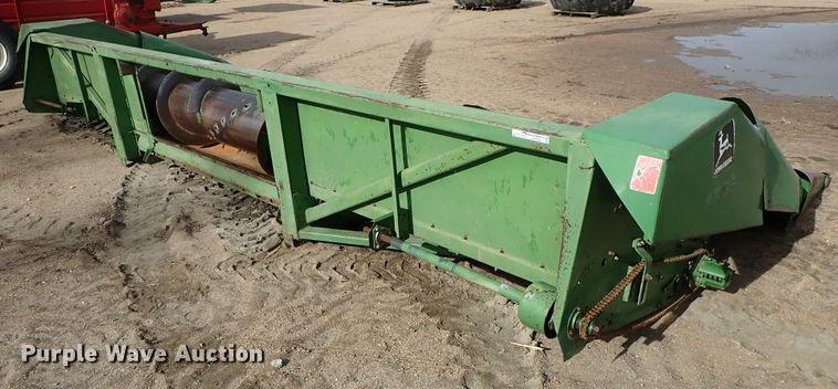image for item FF9293 John Deere 853A All-Crop row head